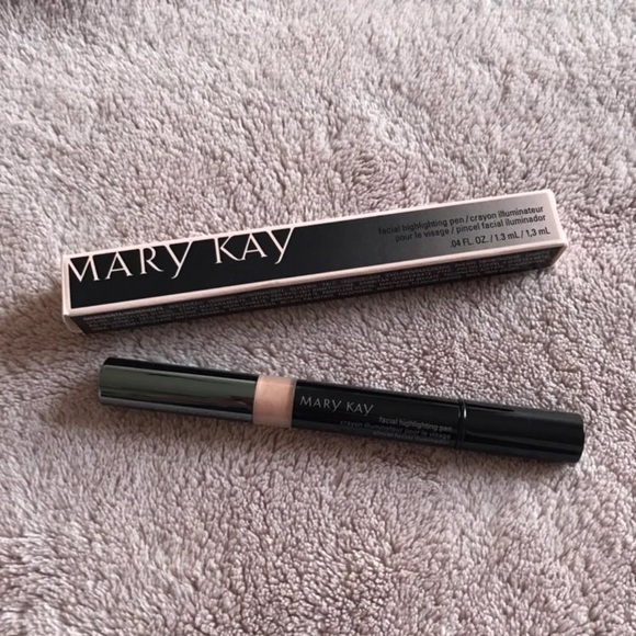 Mary Kay Facial Highlighting Pen - Shade 1 - Picture 2 of 10